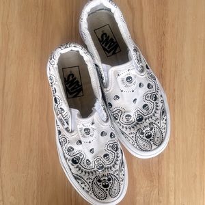 VANS skull slip-ons